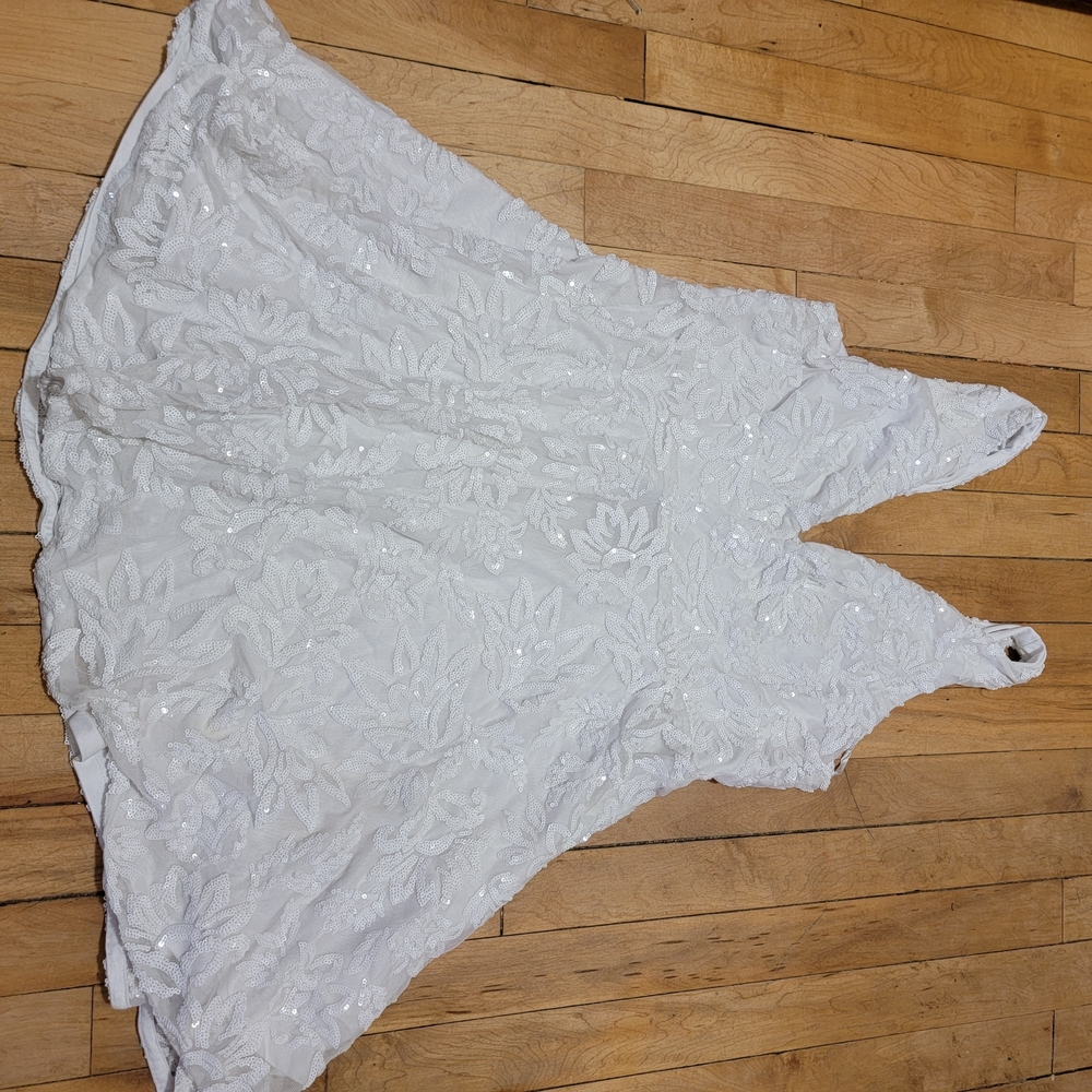 Elegant White Floral Lace Dress
